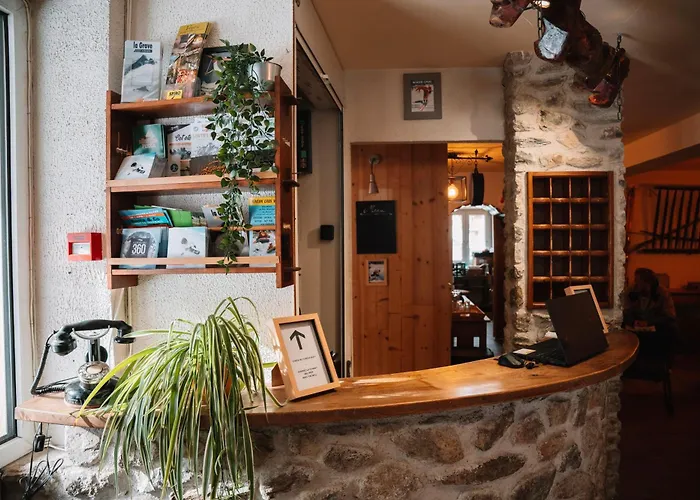 Le Pied Moutet Hotel 2*