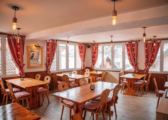 Le Pied Moutet Hotel 2*